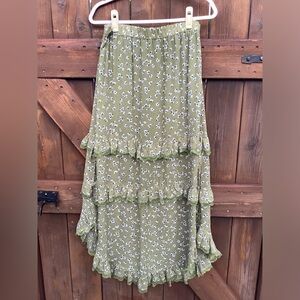 POL med lined skirt. No visible stains or imperfections.